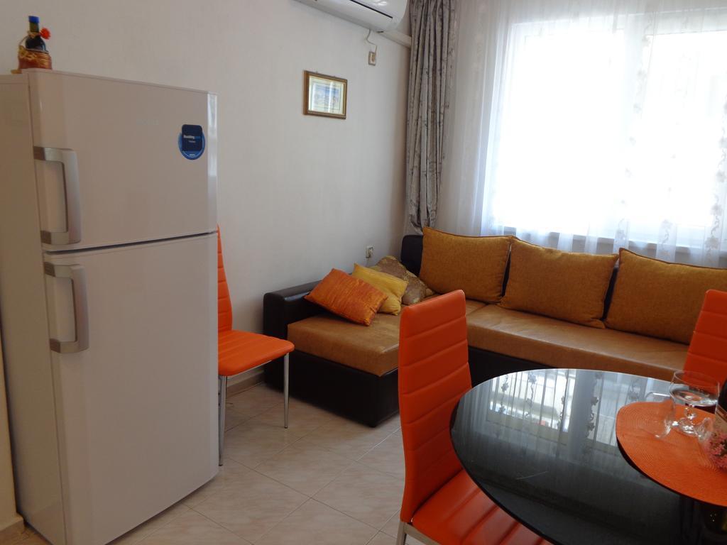 Zoya Apartment Бургас Екстериор снимка