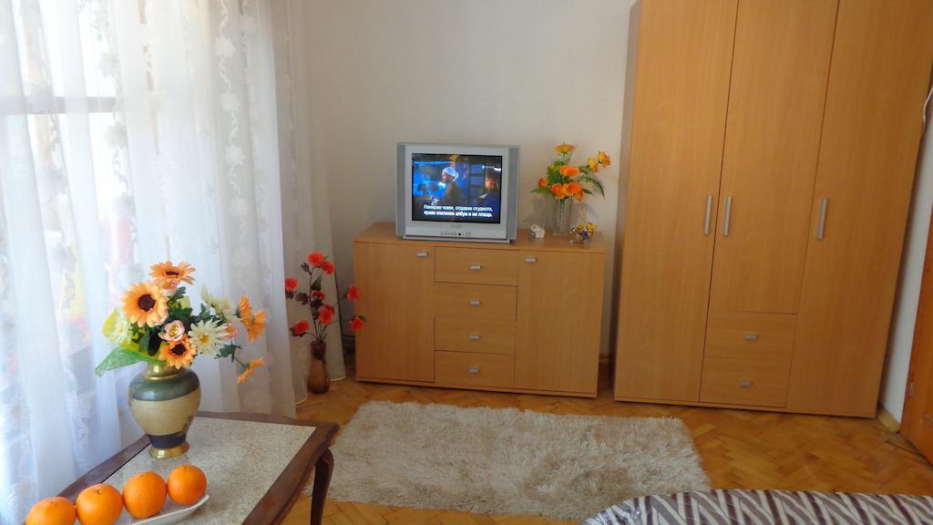 Zoya Apartment Бургас Стая снимка