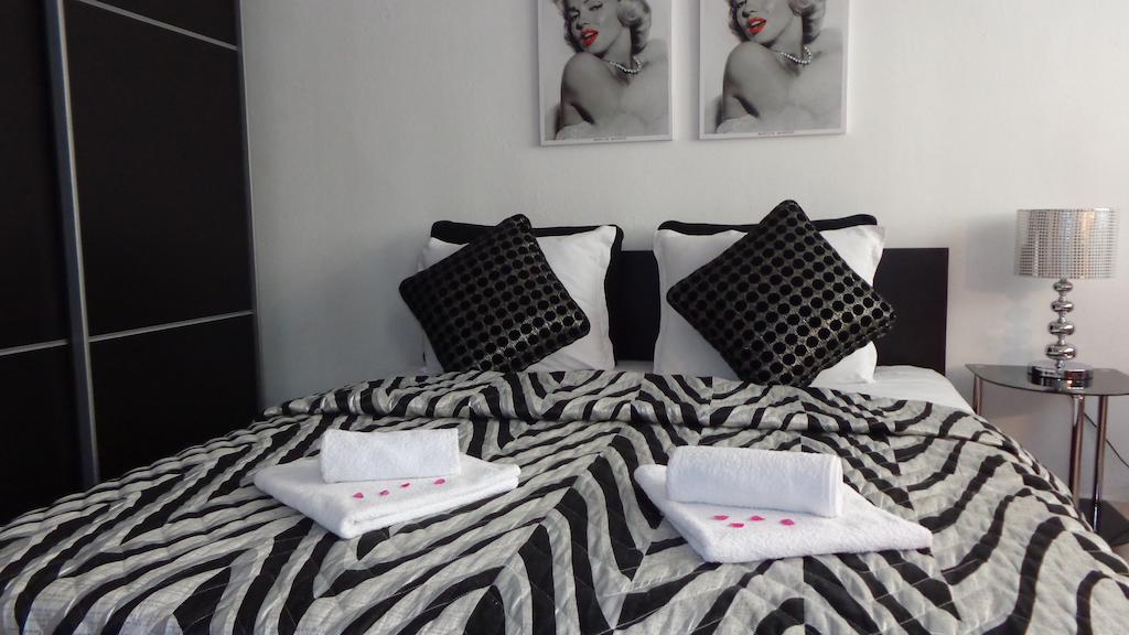 Zoya Apartment Бургас Стая снимка