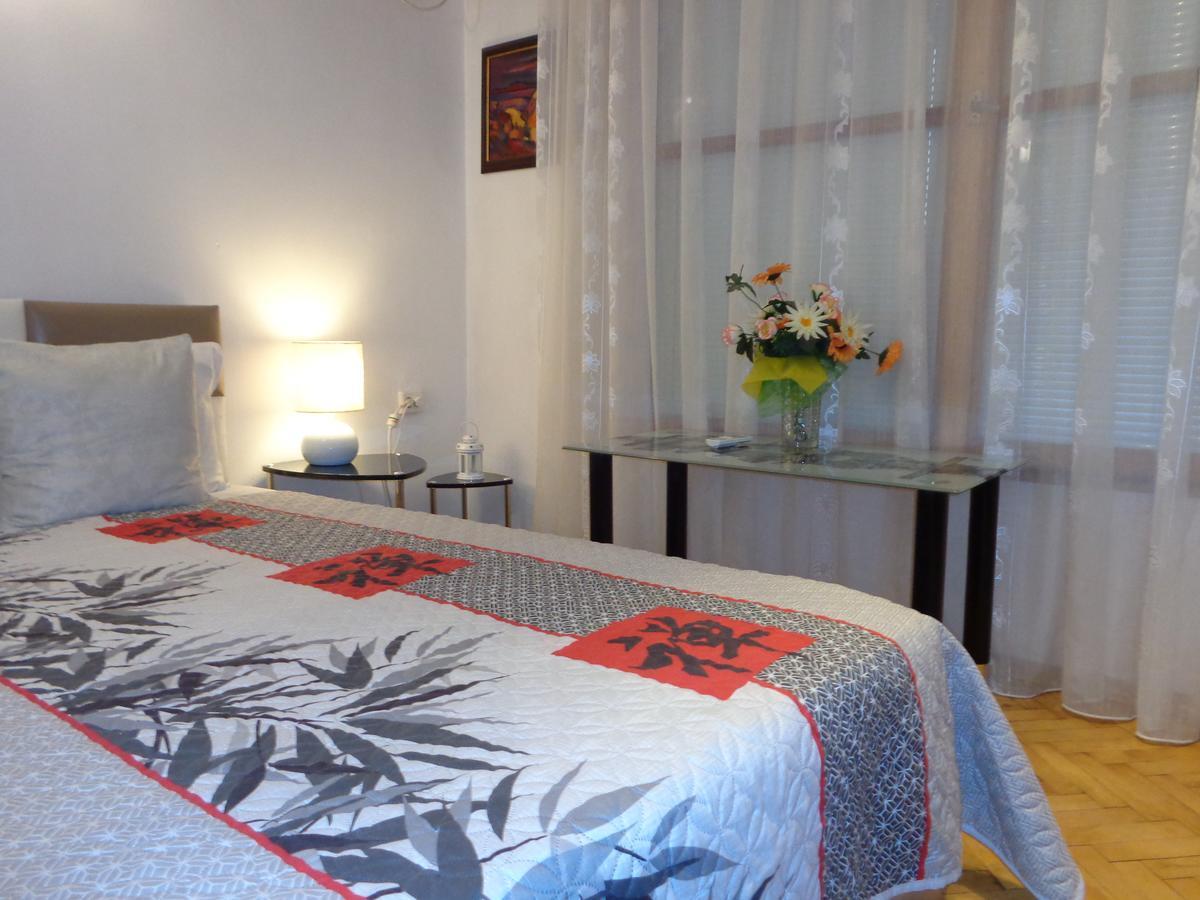 Zoya Apartment Бургас Екстериор снимка